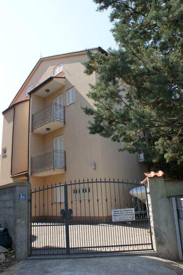 Apartment Winter Selce Bagian luar foto